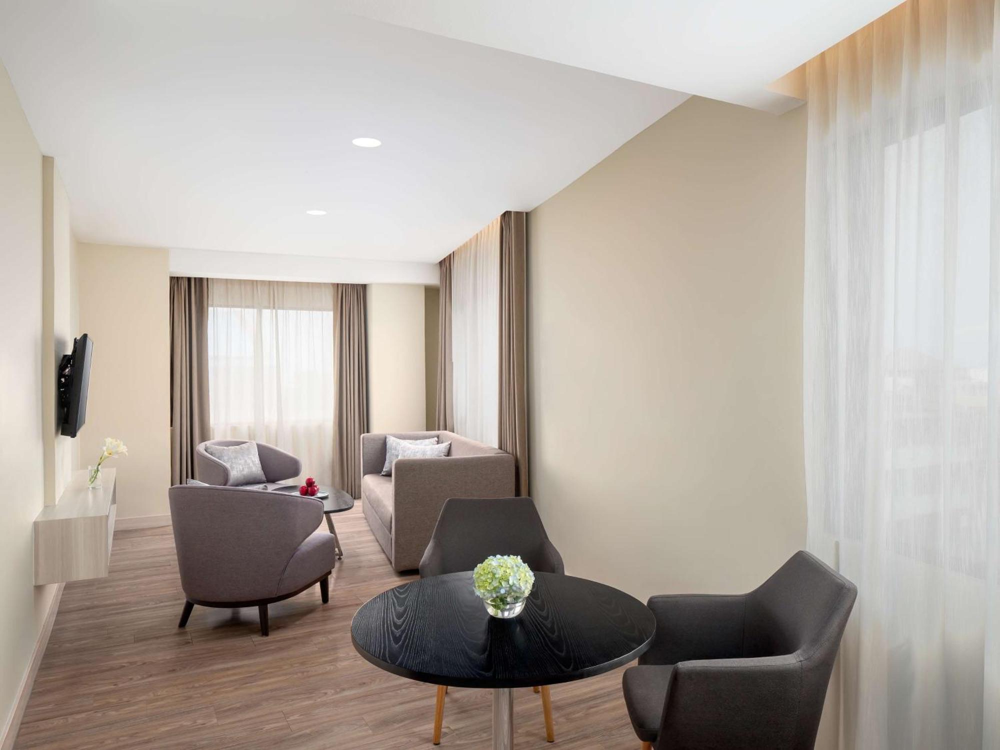 Aiho Hotel Medan Kültér fotó