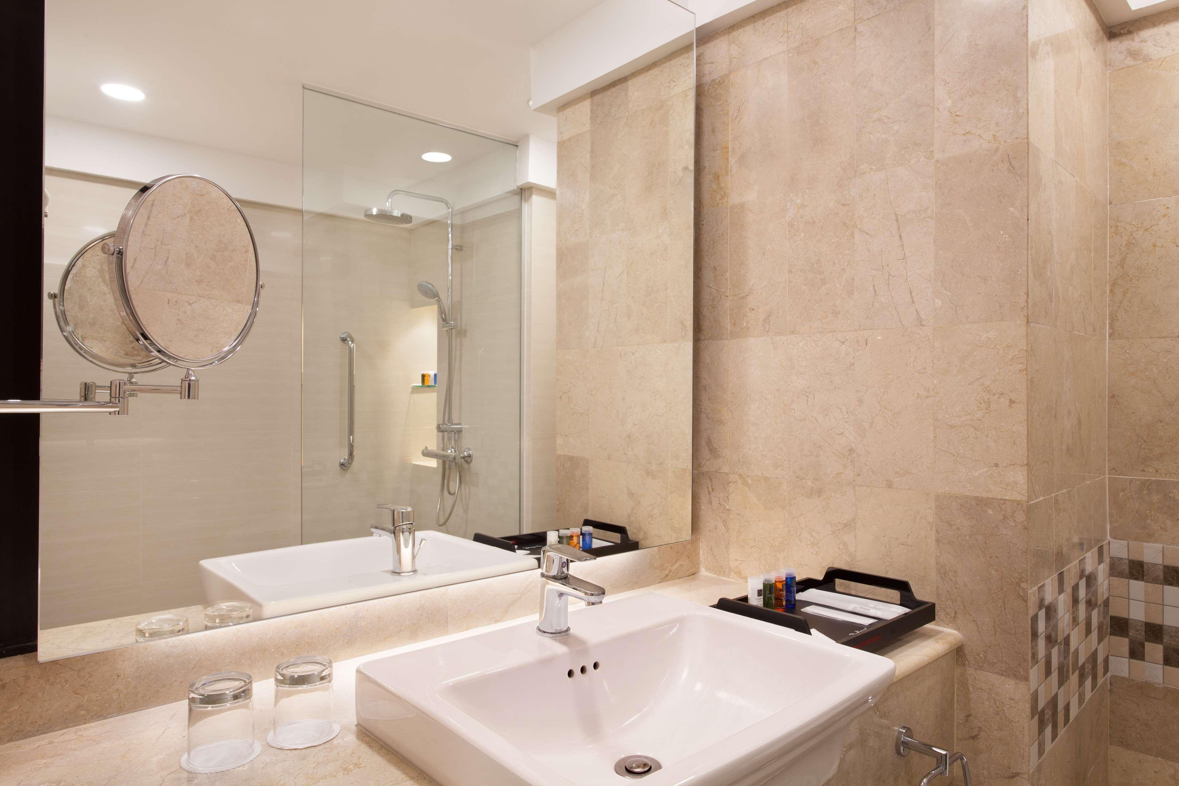 Aiho Hotel Medan Szoba fotó