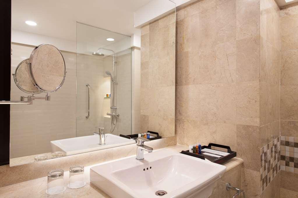 Aiho Hotel Medan Szoba fotó